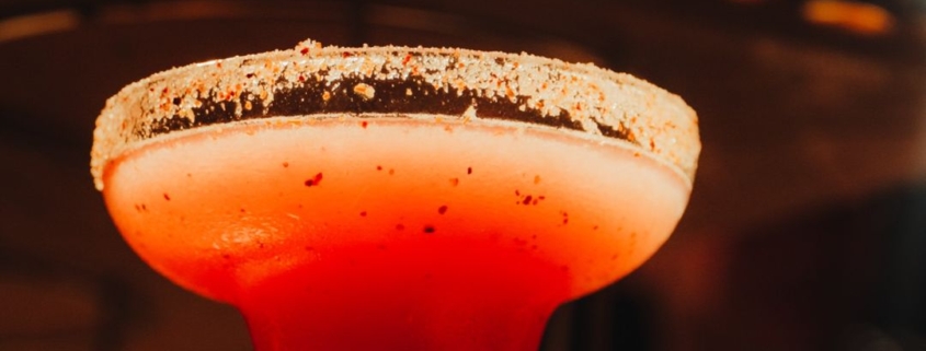 Margarita frozen de fresa con borde escarchado en Primo, restaurante mexicano junto a Sol en Madrid